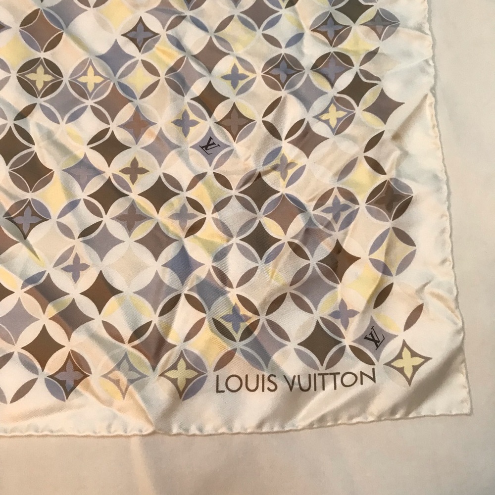 Louis Vuitton Scarf.